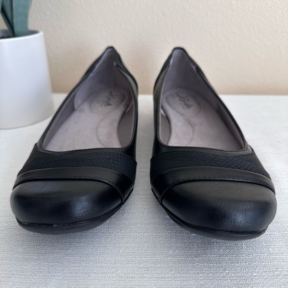 Life Stride Dig Black Faux Leather Soft System Slip In Loafers Women’s 9.5W - Picture 4 of 15